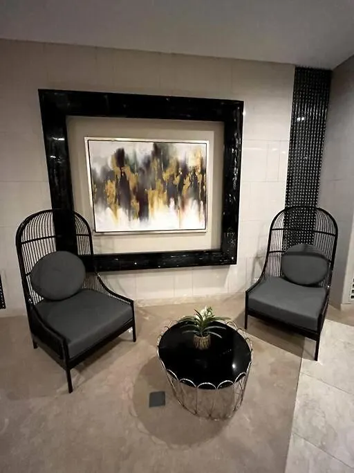 Cozy Studio Unit At Fame Residence Metro Manila