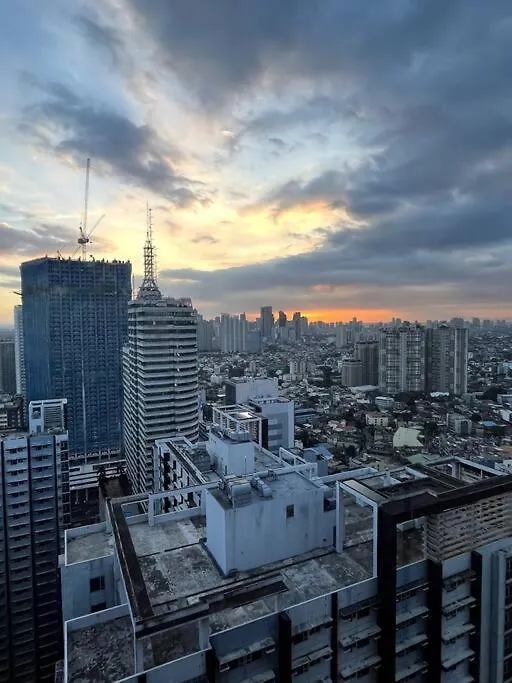 Cozy Studio Unit At Fame Residence Metro Manila 0*,