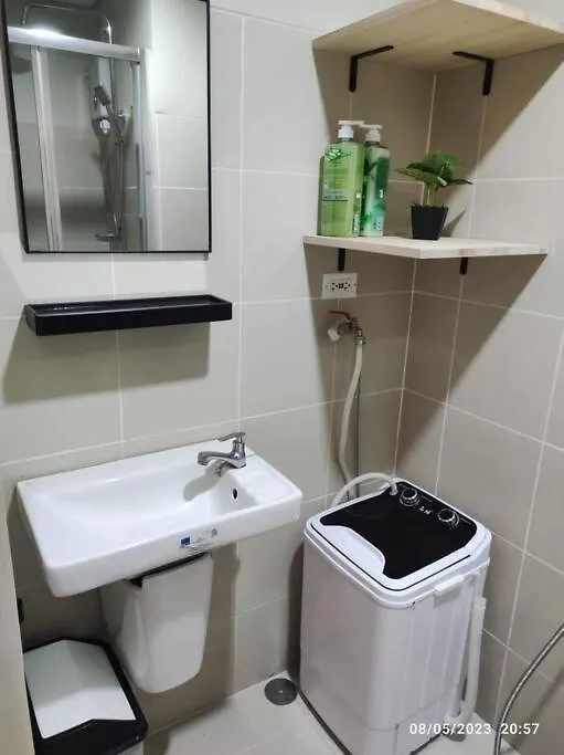 Cozy Studio Unit At Fame Residence Metro Manila 0*,